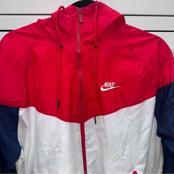 Nike Mens Sportswear Windbreaker Jacket Loose Fit Medium red white and blue - Picture 2 of 8